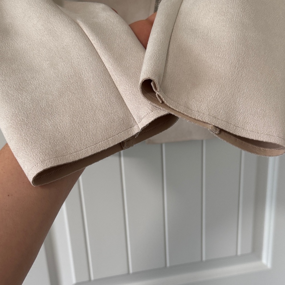 Tahari Women's Beige Blazer - Picture 5 of 9